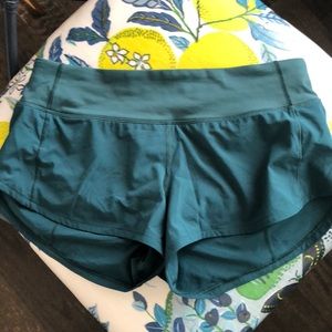 Lululemon Speed Up Short 2.5”, size 4
